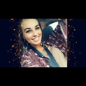 Meet your Posher, Hailey